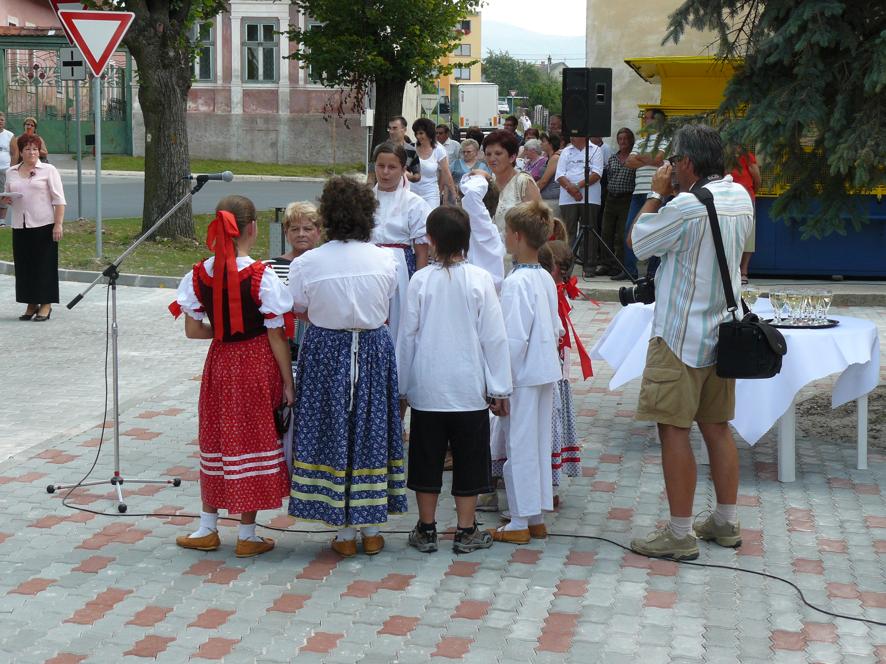 Fotogaléria Otvorenie renovovaného Kollárovho námestia - Rínku (17) Otvorenie renovovaného Kollárovho námestia - Rínku
