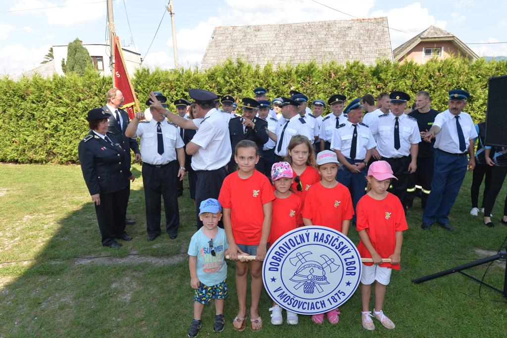 Fotogaléria Odovzdávanie hasičského auta 29. 08. 2015 (30) Odovzdávanie hasičského auta 29. 08. 2015